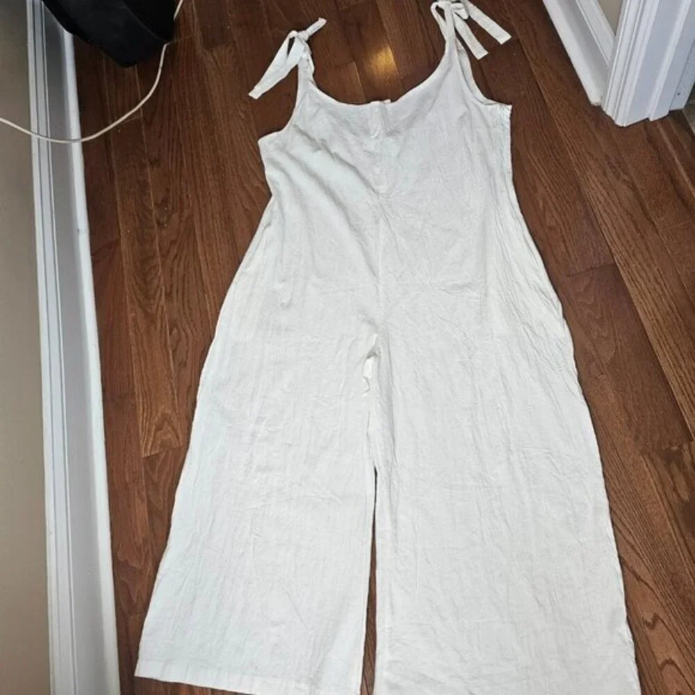 Floral Blooming NWT White Jumper Jumpsuit Wide‎ Leg Adjustable Pockets Oversized